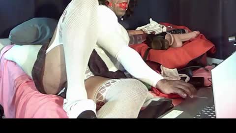 Delany online show from 4, 12, 2024