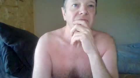 Snapshot of lu485947452685193669 chatting on 23, 5, 2026 lu485947452685193669 online show from 23, 5, 2026