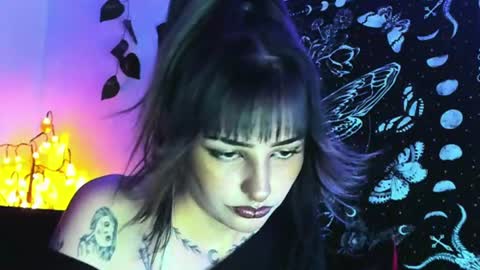 Snapshot of luaar_moon chatting on 26, 7, 2026 Jenn online show from 26, 7, 2026