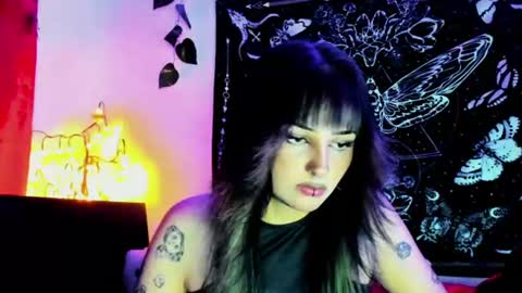 Snapshot of luaar_moon chatting on 27, 7, 2026 Jenn online show from 27, 7, 2026