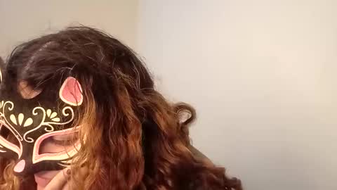 luanapowerful online show from 25, 10, 2025