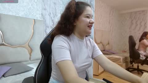 Snapshot of luar_tay chatting on 21, 12, 2025 LUAR online show from 21, 12, 2025