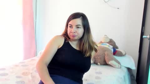 luara__01__lecat_1 online show from 5, 3, 2026