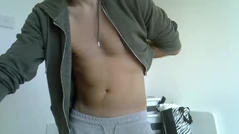 Snapshot of luca2828 chatting on 13, 11, 2025 luca2828 online show from 13, 11, 2025