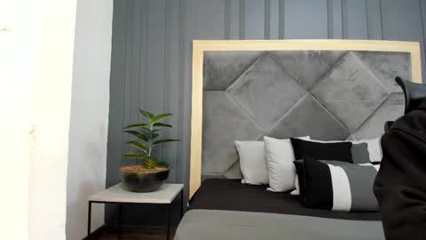 luca_morettii online show from 11, 11, 2025