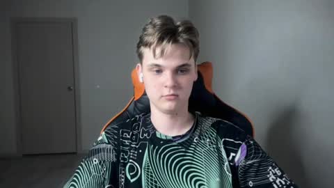 Lucas Gill online show from 6, 1, 2025