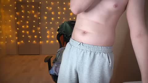 Lucas Gill online show from 10, 1, 2025