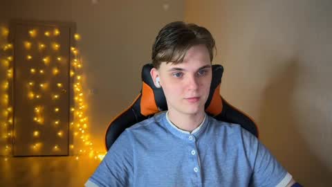 Lucas Gill online show from 28, 1, 2025