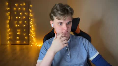 Lucas Gill online show from 28, 1, 2025