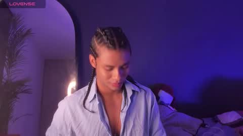   online show from 13, 10, 2025