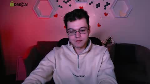 Snapshot of lucas_long_ chatting on 7, 10, 2025 lucas_long_ online show from 7, 10, 2025