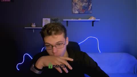 Snapshot of lucas_long_ chatting on 13, 10, 2025 lucas_long_ online show from 13, 10, 2025