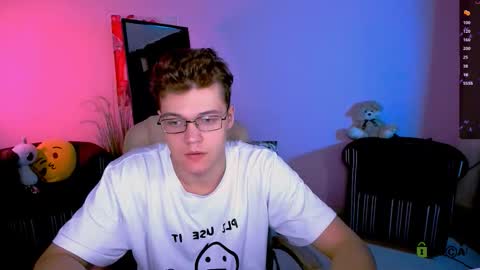 Snapshot of lucas_long_ chatting on 16, 10, 2025 lucas_long_ online show from 16, 10, 2025