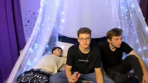 Snapshot of lucas_long_ chatting on 18, 10, 2025 lucas_long_ online show from 18, 10, 2025