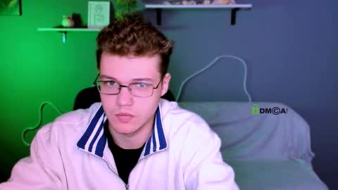 Snapshot of lucas_long_ chatting on 21, 10, 2025 lucas_long_ online show from 21, 10, 2025