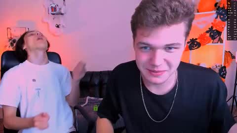 Snapshot of lucas_long_ chatting on 3, 11, 2025 lucas_long_ online show from 3, 11, 2025