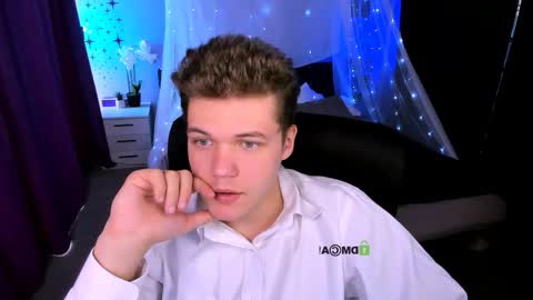 Snapshot of lucas_long_ chatting on 7, 11, 2025 lucas_long_ online show from 7, 11, 2025