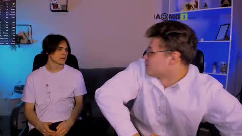 Snapshot of lucas_long_ chatting on 12, 11, 2025 lucas_long_ online show from 12, 11, 2025