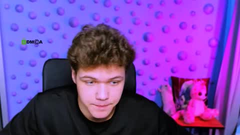 Snapshot of lucas_long_ chatting on 4, 12, 2025 lucas_long_ online show from 4, 12, 2025