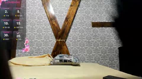 MIA HOT online show from 11, 2, 2025