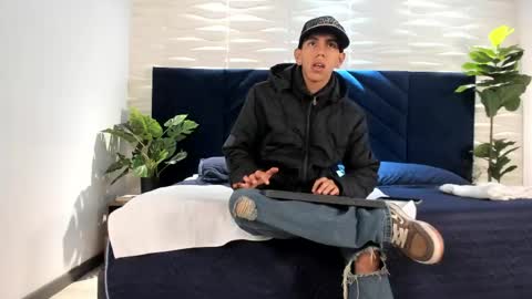 Snapshot of lucca_moreti chatting on 8, 6, 2026 Lucca Moreti online show from 8, 6, 2026