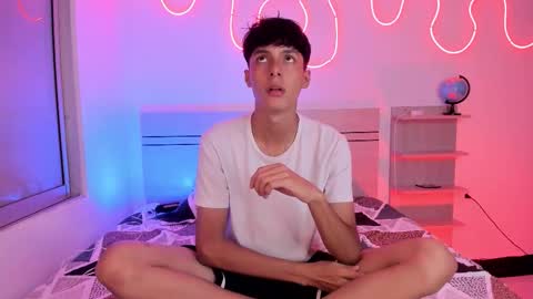 Luccas Ferreira online show from 25, 10, 2025