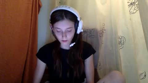 Snapshot of luci_layne chatting on 26, 4, 2026 Luci Layne online show from 26, 4, 2026