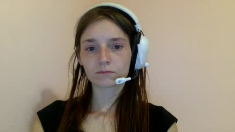 Luci Layne online show from 17, 6, 2026