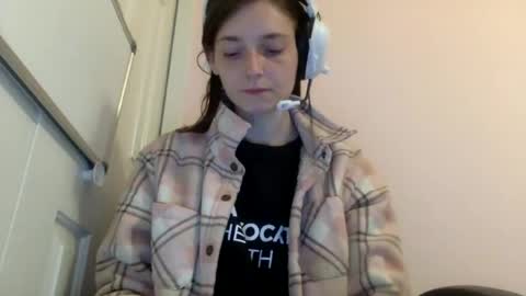 Luci Layne online show from 19, 6, 2026