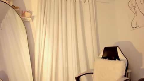 Lucia online show from 7, 1, 2025