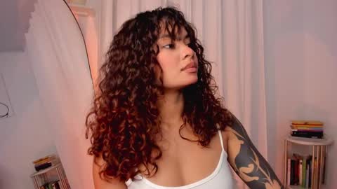 Lucia online show from 5, 2, 2025