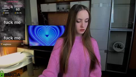 Snapshot of lucia_lucky chatting on 10, 12, 2024 Sindy online show from 10, 12, 2024