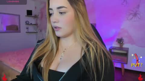 lucia star  online show from 16, 2, 2025