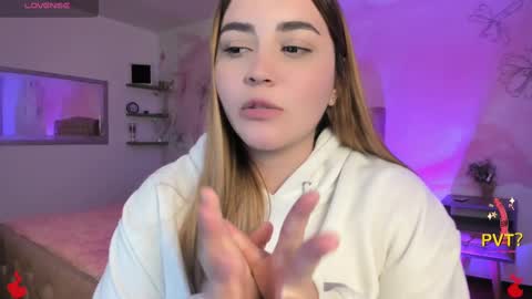 lucia star  online show from 18, 2, 2025