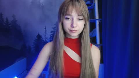 Snapshot of luciacam20 chatting on 13, 12, 2024 Lucy online show from 13, 12, 2024