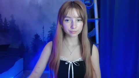 Snapshot of luciacam20 chatting on 10, 1, 2025 Lucy online show from 10, 1, 2025