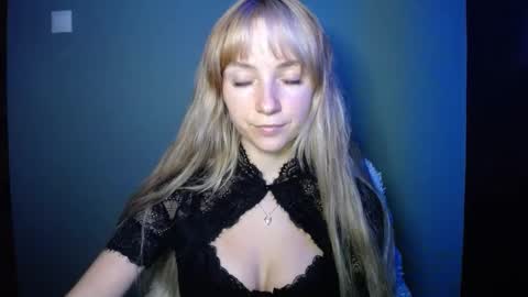 Snapshot of luciacam20 chatting on 26, 9, 2025 Lucy online show from 26, 9, 2025