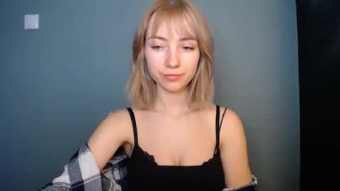 Snapshot of luciacam20 chatting on 15, 2, 2026 Lucy online show from 15, 2, 2026