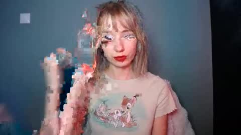 Snapshot of luciacam20 chatting on 22, 2, 2026 Lucy online show from 22, 2, 2026