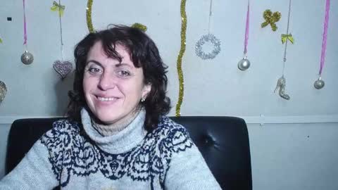 Snapshot of luciami chatting on 29, 12, 2024 LuciaMi online show from 29, 12, 2024
