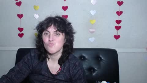 Snapshot of luciami chatting on 5, 2, 2025 LuciaMi online show from 5, 2, 2025