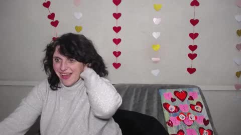 Snapshot of luciami chatting on 14, 2, 2025 LuciaMi online show from 14, 2, 2025