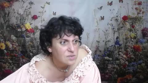 Snapshot of luciami chatting on 19, 9, 2025 LuciaMi online show from 19, 9, 2025