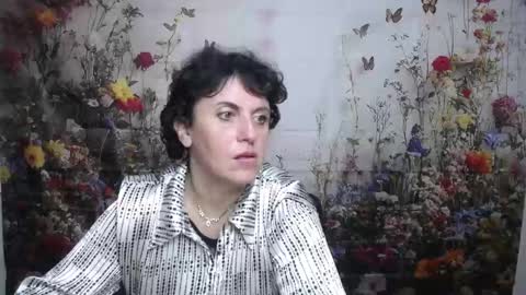 Snapshot of luciami chatting on 22, 9, 2025 LuciaMi online show from 22, 9, 2025