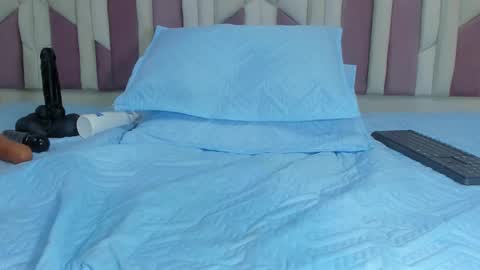 instagram luciana417  online show from 19, 2, 2025