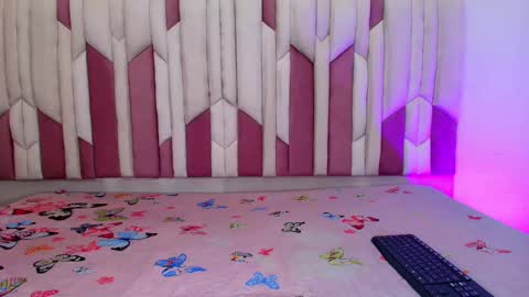 instagram luciana417  online show from 22, 10, 2025