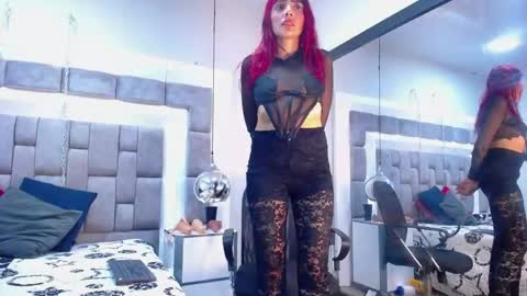 Snapshot of lucie_red chatting on 7, 6, 2026 Lucie Red online show from 7, 6, 2026