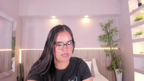 lucie online show from 10, 4, 2026