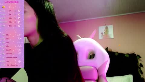 Snapshot of lucii_19 chatting on 9, 10, 2025 Lucia online show from 9, 10, 2025