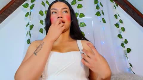 luciia_sweeet online show from 15, 1, 2026